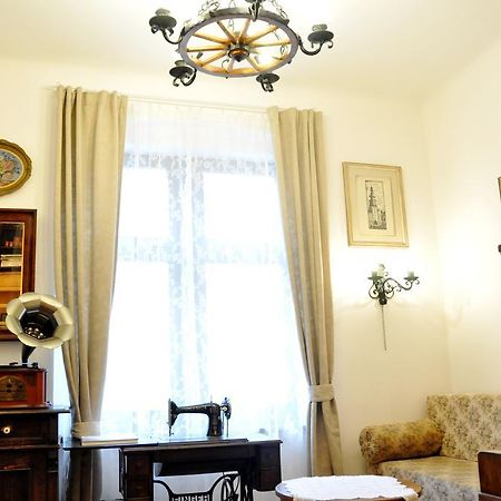 Traditional Slovak Apartment Pozsony Kültér fotó