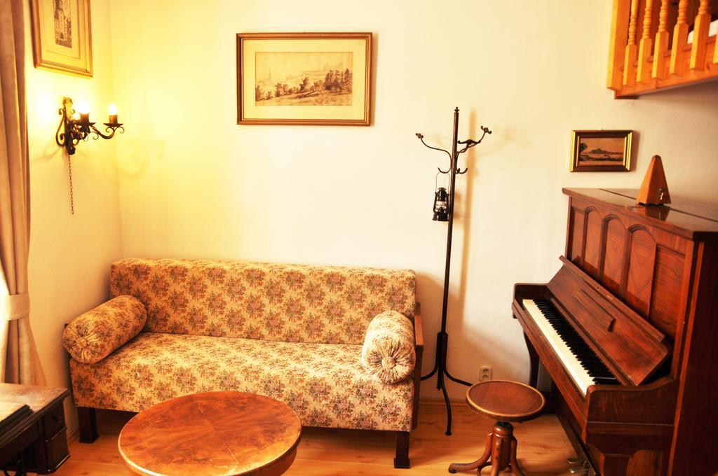Traditional Slovak Apartment Pozsony Kültér fotó